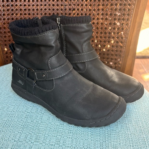 JBU Shoes - JBU Black Faux Fur/Fleece lined water resistant boots EUC